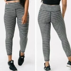 Zyia Aztec Adrenaline Black White Striped Workout Leggings Size 12